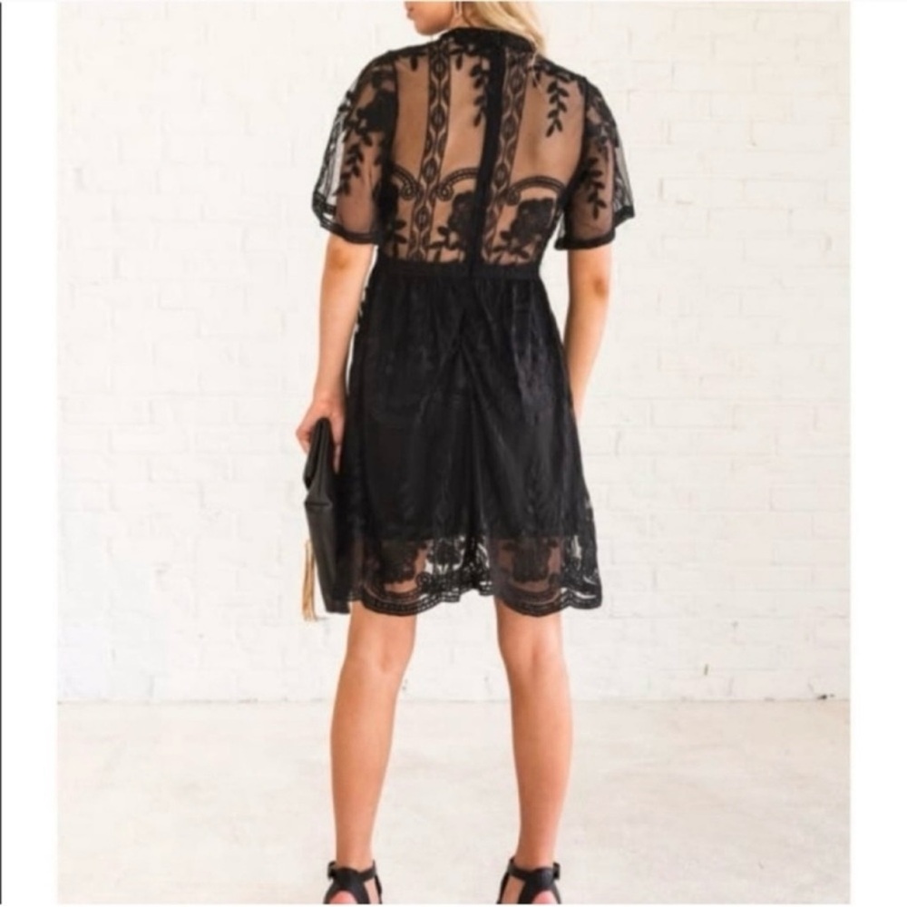 BOUTIQUE HAUTE MONDE Women's Girly Romantic Lace Cocktail Sheer Dress Sz M